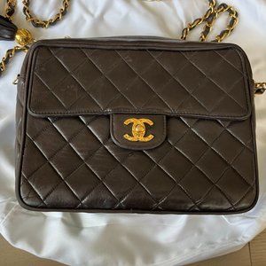 Vintage Chanel Leather Shoulder bag - Authentication Card included